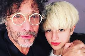 His real name is rodolfo paez, like his father. Fito Paez La Novia Y Musa Del Cantante 27 Anos Menor Fotos Tvmas El Comercio Peru