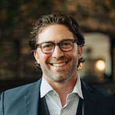 145 Agents in Chicago Office, 2044 West Roscoe Street