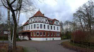 Quicklinks our rates our rooms offers & holiday packages news & events videos & webcam how to reach us. Datei Burschenschaft Erica Jpg Wikipedia