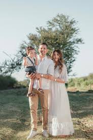 Image result for tbn:89j_M0kB5dmhMM::www.portaldafamilia.org/images/familia1a.jpg