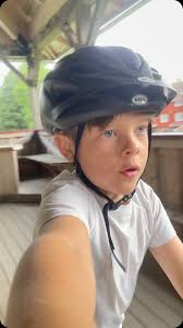 Privat filmare på kvällens träning. ✨, Extra proffsigt och action med  rörlig video 😎, Skönt med bra väder så att vi kan träna på ute-dansbanan  också. , Snart dags för läger här också 🙌🏻, 80 buggare ...