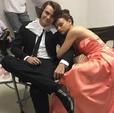 Discover its cast ranked by popularity, see when it released, view trivia, and more. 54 Photos And Videos Of The Kissing Booth Cast Being Friends Irl Kissing Booth Joey King Booth
