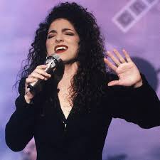 Conga is the first hit single released by the american band miami sound machine led by gloria estefan on their second english language album, and ninth overall, primitive love. Gloria Estefan Conga Ndr De Ndr 1 Niedersachsen
