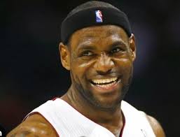 Henry Roehl Glasspipe,,,, cookies 😂 3:03 5GY GOAT James Kingdo... … Will  anyone break LeBron's all-time scoring record? Thats 41,261 career points.  To pass LeBron all-time points: A player would have to