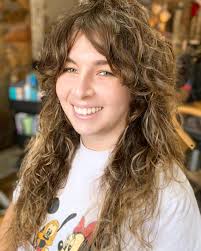 And here is one for the end of the year. What perfect hair and face for the  wolf cut. Now get out there and Howl into the New Year! #brittashairgv  #bumbleandbumble