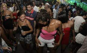 That the marconi is a slum party. Baile De Favela Biblioo