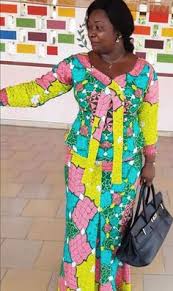 Voir plus d'idées sur le thème ensembles tailleur, tailleur femme, mode femme africaine en pagne tenue traditionnelle africaine robe africaine moderne modele tenue africaine robe africaine tendance mode africaine. 100 Idees De Ensemble Pagne En 2021 Mode Africaine Robe Africaine Tenue Africaine