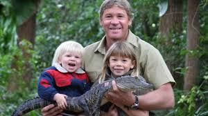 Aug 25, 2020 · when steve irwin was 6 years old, he caught a common brown venomous snake. Steve Irwin The Crocodile Hunter Would Have Turned 58 Today