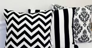 Black And White Throw Blanket Australia Pin By Lisa Meshenberg On Monochromatic Magic Black And White Cushions Black And White Living Room White Cushions