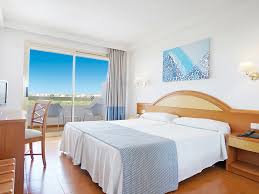 Hvorfor ser du denne annonsen. Hotel Millor Sol In Cala Millor Bei Alltours Buchen