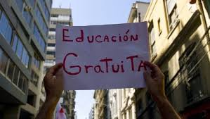 La reforma universitaria de 1918 fue en su momento una respuesta al conjunto de aspiraciones que el la gratuidad de la enseñanza no fue incorporada y tampoco fue una cuestión formalmente. Chile El Congreso Aprueba La Gratuidad Universitaria Connectas