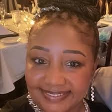 Larissa Williams's Instagram, Twitter & Facebook