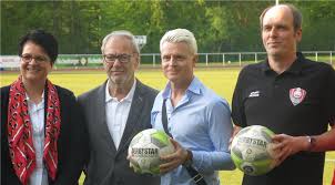 Jun 07, 2021 · guido cantz hört mit verstehen sie spaß? auf. Guido Cantz Zu Gast In Siershahn