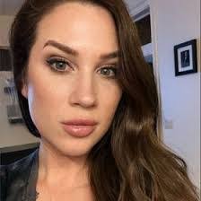 Kara Hunter's Instagram, Twitter & Facebook