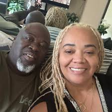 Are you allowed to put decorative door magnets