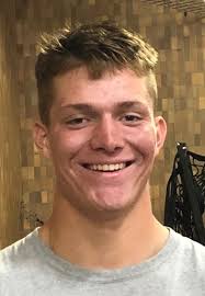 La Crosse Aquinas football team may lean