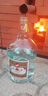 Arak or araq is a levantine translucent, unsweetened distilled spirit in the anise drinks family. Ø²Ø­Ù„Ø© ÙƒÙ„Ù‡Ø§ Ø¹Ù… ØªØ¨Ø±Ù… ÙÙŠ ÙŠÙˆÙ…ÙŠ Ø§Ù„Ø¹Ø±Ù‚ ÙˆØ§Ù„ØªØ°ÙˆÙ‚ ØµÙˆØ± ÙˆÙÙŠØ¯ÙŠÙˆ Ø§Ù„Ù†Ù‡Ø§Ø±