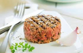 Gegrilltes Beef Tatar Mit Rosmarin Erdapfel Tatar Rezepte Rezepte Lebensmittel Essen