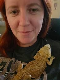 Why does bearded dragon poop