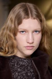 Statt Balayage: Der „Olsen Dip" ist der Haarfarbentrend 2025