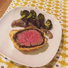 Sous vide beef Wellington. It's great to know exactly how cooked your  tenderloin is! : r/sousvide