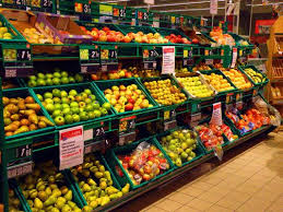 Gaspillage Alimentaire Un Rapport Preconise L Interdiction De Jeter Pour La Grande Distribution Gaspillage Alimentaire Magasin Fruits Et Legumes Alimentaire