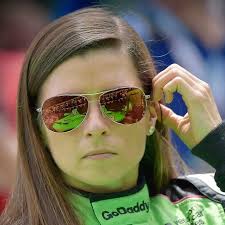 IndyCar Tunjuk Danica Patrick Kendarai Pace Car Corvette Indy 500