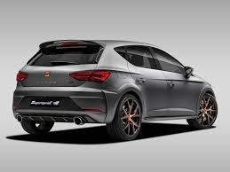 Kabinde yer alan her şey baştan ayağa kullanıcıları tamamen sarmak için tasarlanmış. Downpipe Seat Leon Cupra R Search 5