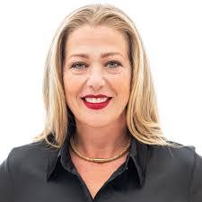 Taryn Moore's Instagram, Twitter & Facebook