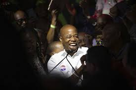 (new york) — brooklyn borough president eric adams appeared to take a fragile lead tuesday in new york city's democratic mayoral primary, but it could be weeks before it becomes clear who is actually on top in the first citywide election to use ranked choice voting. Yk39yudbslrotm