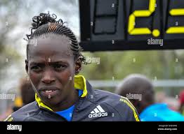 Distance running kenya hi-res stock photography and images