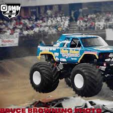 Image result for Orange 1990 TNT Skypack