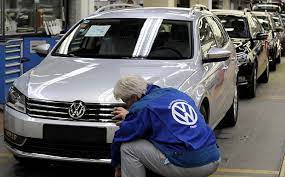 Vw werksferien 2021 in wolfsburg. Werk Emden Vw Drosselt Erneut Passat Produktion Autohaus De