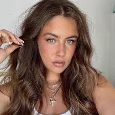 Paige Odell's Instagram, Twitter & Facebook