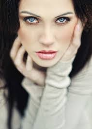 Lisa Venturella's Instagram, Twitter & Facebook