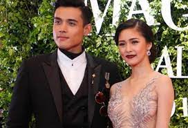 Kim chiu began dating fellow star magic artist and leading man, xian lim in 2012, which was confirmed in a 2013. Horrible Xian Lim Reacts To Kim Chiu Van Ambush Philstar Com