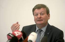 Thomas patrick lowndes de waal (born 1966) is a british journalist and writer on the caucasus. Wksta Erhebt Wegen Verlegung Von Fluchtlingen Nach Drasenhofen Anklage Gegen Waldhausl Inland Derstandard At Inland