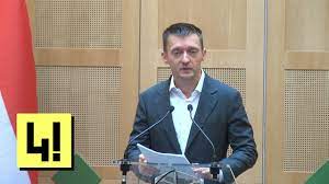 István bessenyei was born on march 18, 1955 in arinis, romania. Egy Luxemburgi Tarsashaz Es Egy Kalandos Eletu Konyvelo A Kapocs A Regi Elit Es A Ner Csillaga Kozott