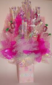 Pin By Amy Sampson On Candy Bouquets Arrangements Candy Bouquet Candy Arrangements Candy Centerpiece