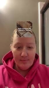 Holly Knott's Instagram, Twitter & Facebook