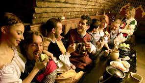 Medieval feasts were much like our modern dinner parties. Unforgettable Medieval Banquet Stag Nights Stagweb