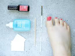 Pedicure Na Wakacje Gladkie Stopy I Kolorowy Lakier Cienistosc Pl