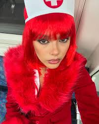 Selfie town!!! (Kim around the 🌍)