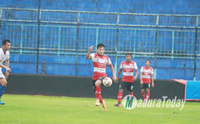 Syahrian abimanyu, 21, from indonesia madura united fc, since 2018 central midfield market value: Syahrian Abimanyu Hengkang Ke Klub Kaya Malaysia Madura Today