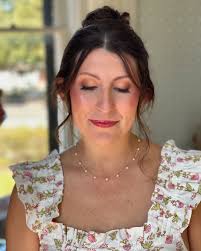 I got to work with this sweet bride for her big day with @luxe_by_lexi She  was a full glam girly and looked so good. 💅