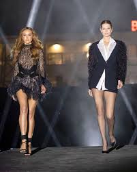 Congratulations to jacky (21), winner of germany's next top model season 15! Gefallt 44 2 Tsd Mal 212 Kommentare Jacky Jacky Gntm2020 Official Auf Instagram Ich Wunsche Euch Einen Wunderscho Model Dresses With Sleeves Dresses