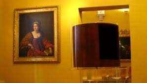 La culla per la vita è una versione moderna e tecnologicamente avanzata della medievale ruota degli esposti. Ruota Dei Bambini Esposti La Storia Dei Bambini Abbandonati