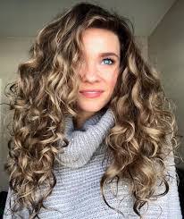 Leigh Mcclure's Instagram, Twitter & Facebook