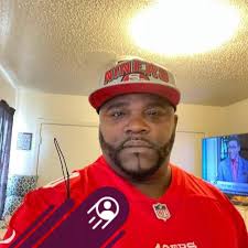 Did you catch what Kendrick had on-foot 👀  https://www.sneakerfreaker.com/prefetch?slug=kendrick-lamar-wore-the-nike-air-dt-max-96-at-the-super-bowl-lix-halftime-show&section=news