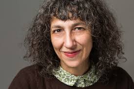 Naomi Walker's Instagram, Twitter & Facebook